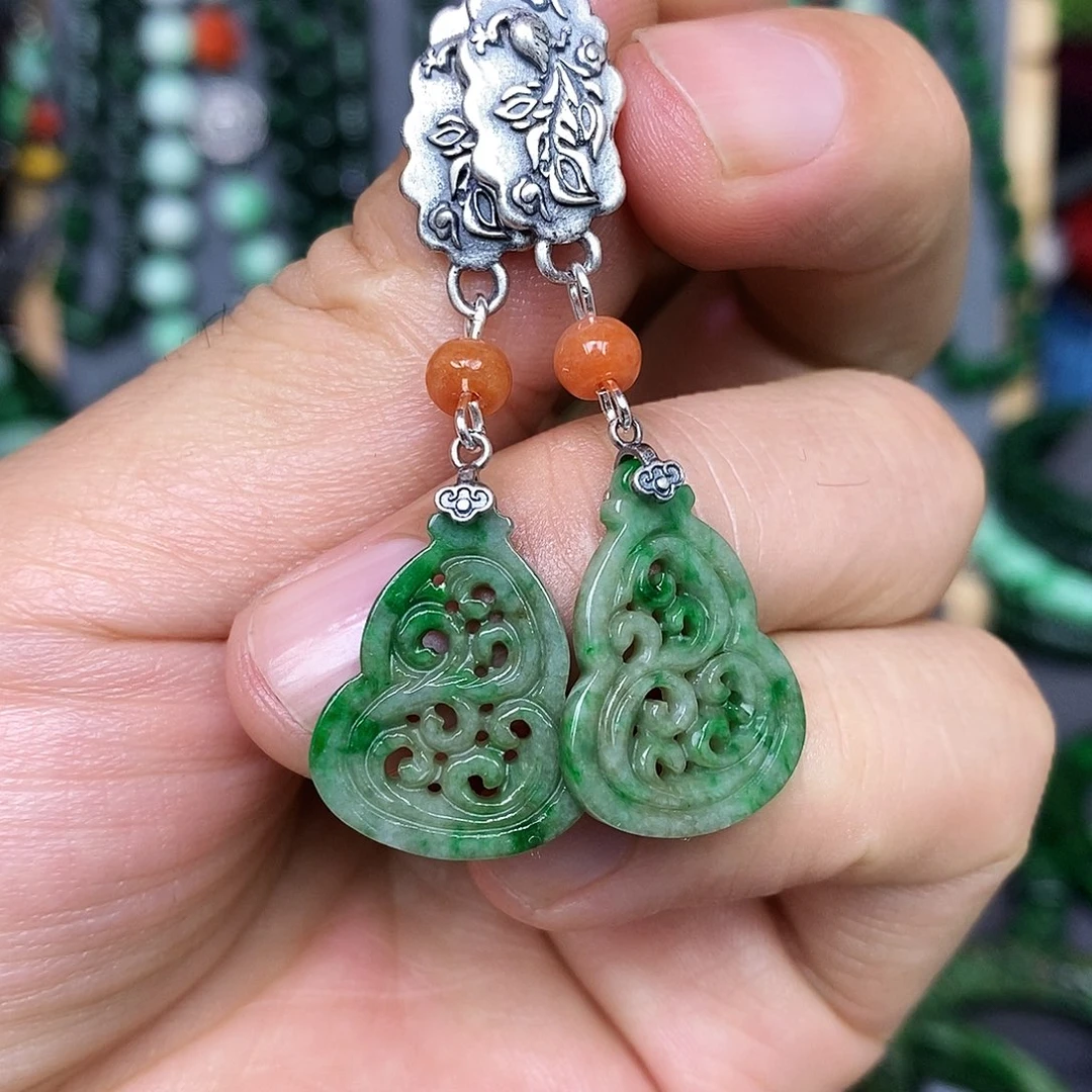 未镶嵌翡翠耳饰长**缘漂亮美眉