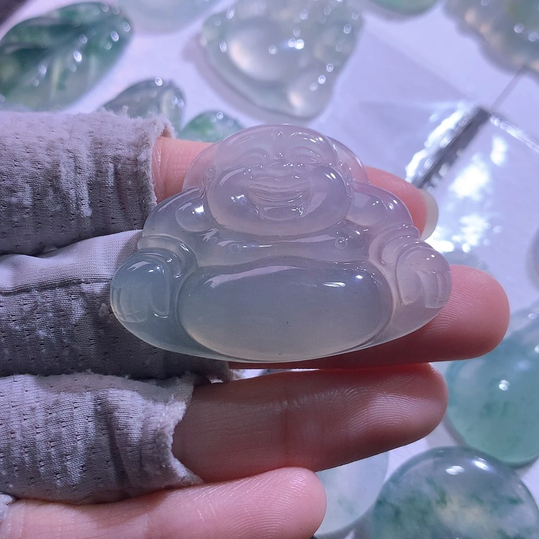 翡翠未镶嵌颈饰佛