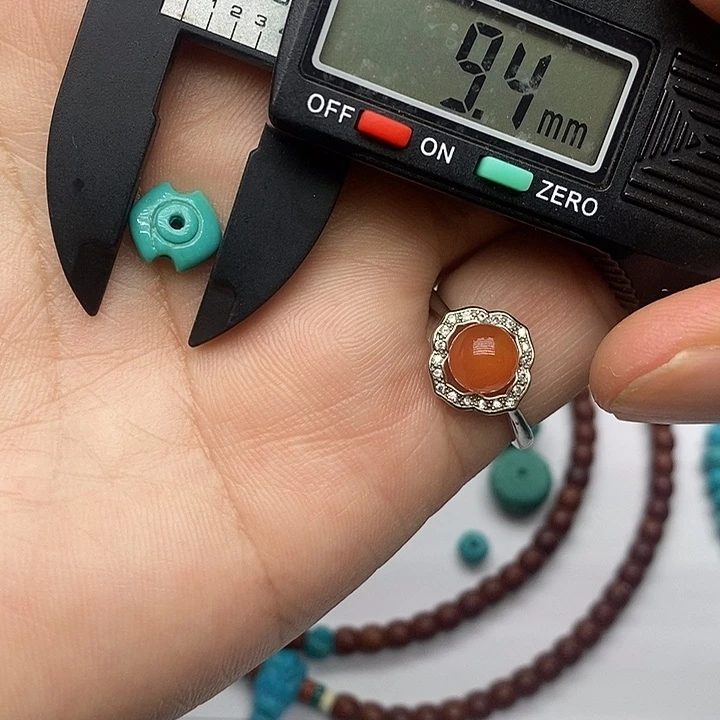 南红玛瑙未镶嵌珠宝奇石