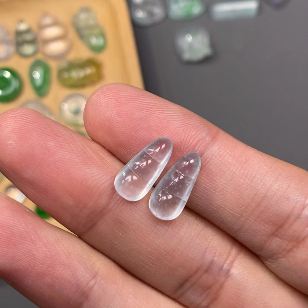 翡翠未镶嵌挂件福豆