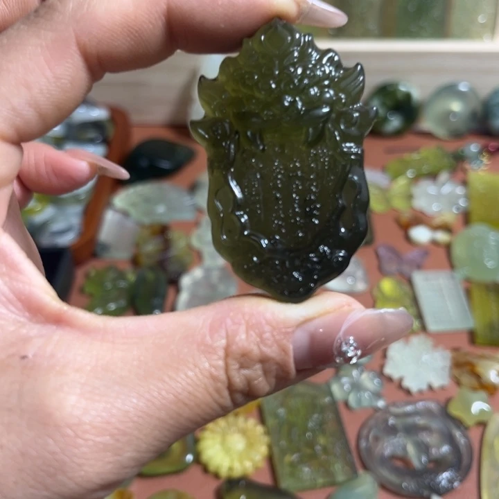 蛇纹石玉合金颈饰