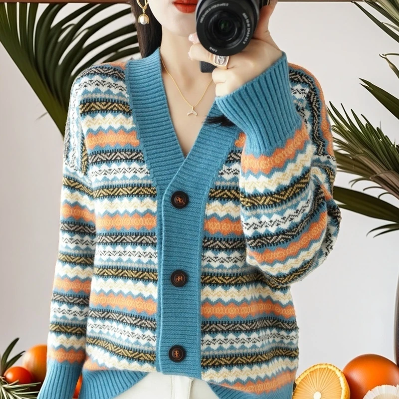 鄂尔多斯市羊绒衫针织开衫女款爆款2025新款女士中年妈妈洋气外套