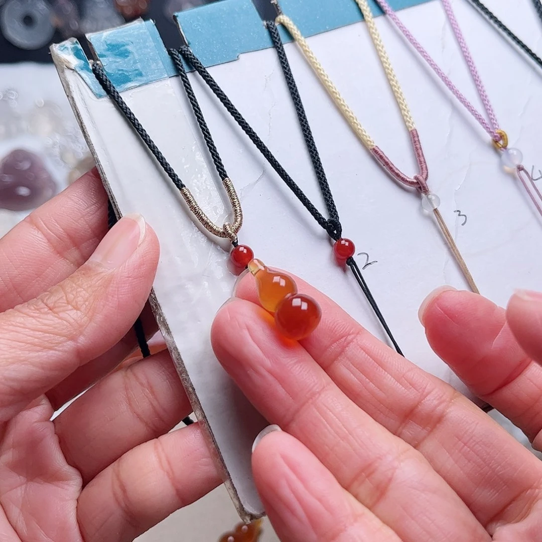 玛瑙/玉髓颈饰未镶嵌多*