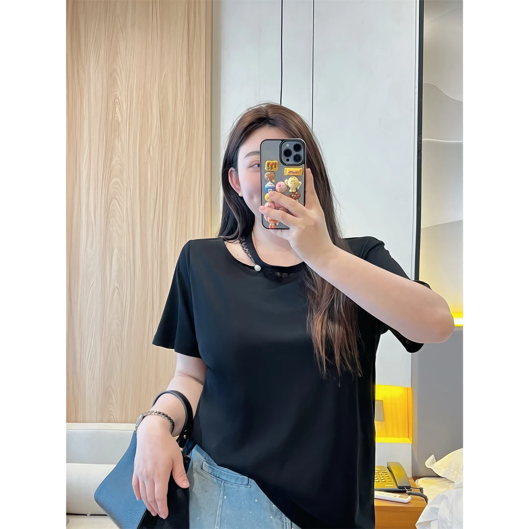 蜜桃乖乖 /圆领镂空设计感短袖T恤8975花契大码200斤胖mm简约洋气