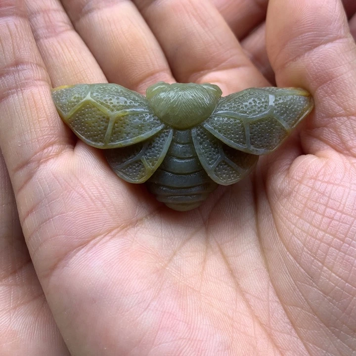 【闪购商品】透闪石质玉手把未镶嵌与**情