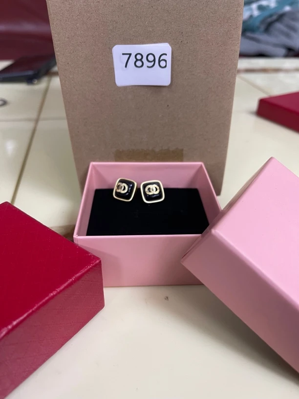 铜合金耳饰 【7896】黑金香耳钉