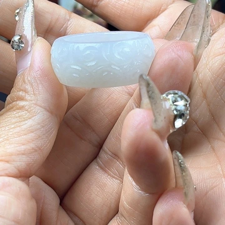 风***儿未镶嵌和田玉挂件