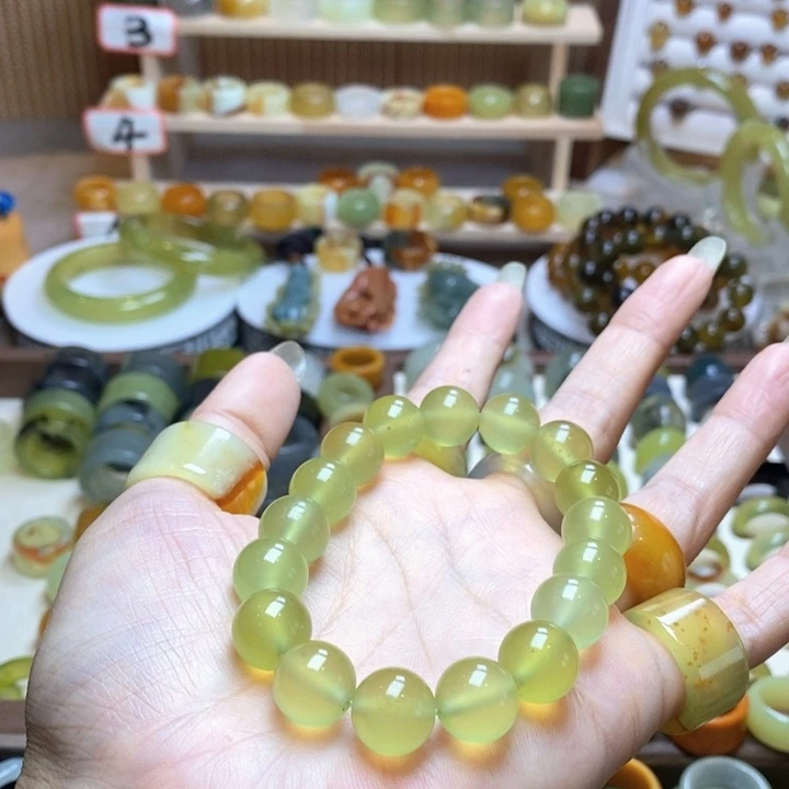 宝***士岫玉未镶嵌项圈岫玉手链