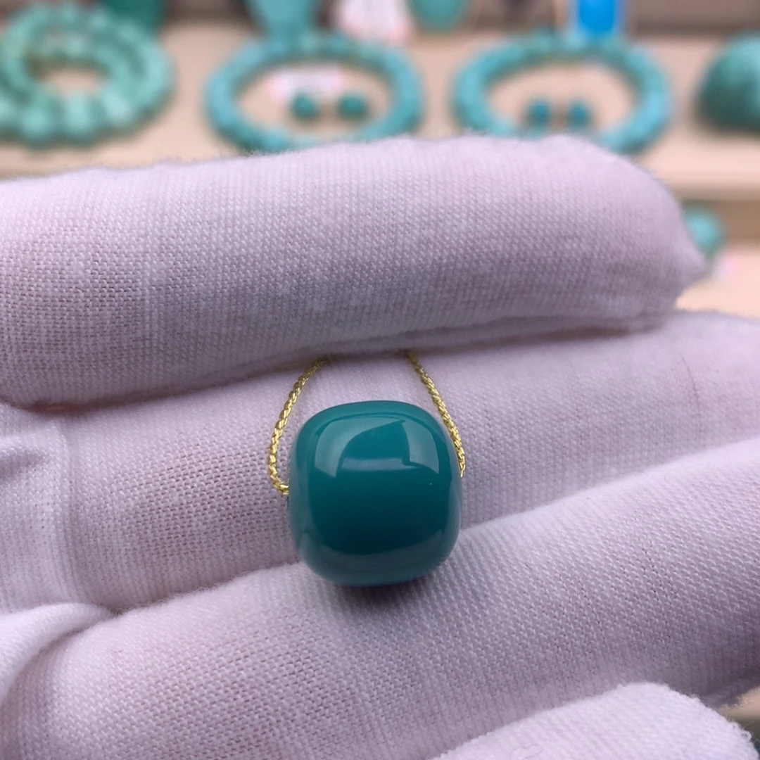 绿松石未镶嵌珠宝奇石13.2*12.2