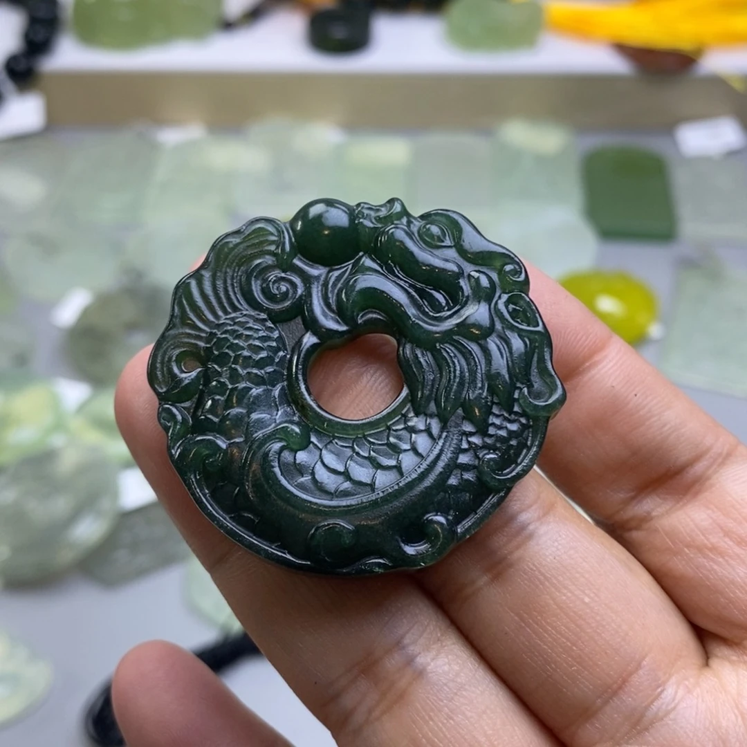 蛇纹石玉挂件未镶嵌晋*火