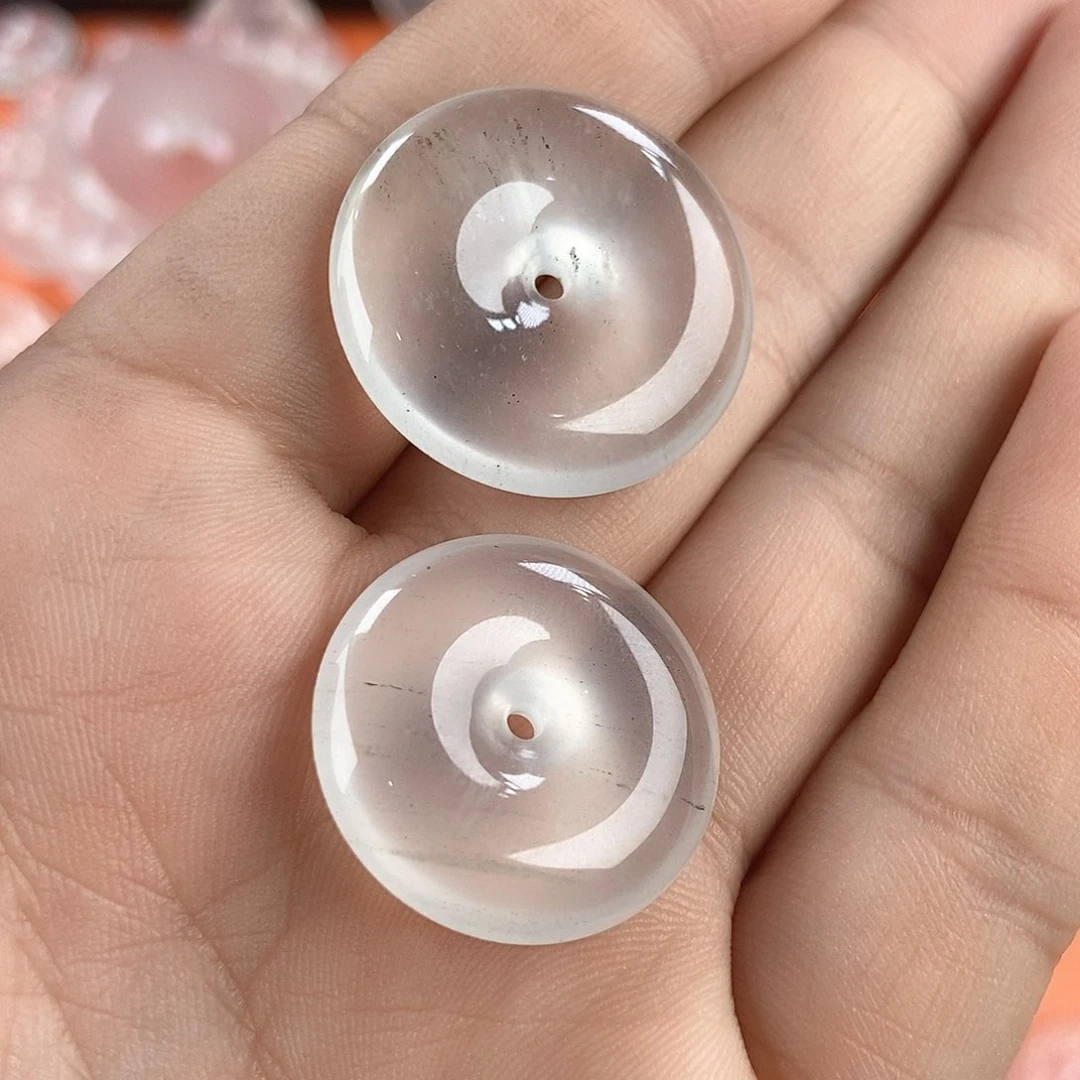 石英质玉颈饰未镶嵌