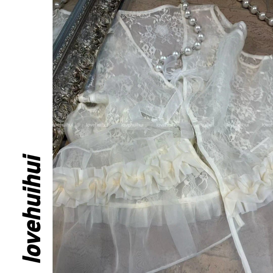 lovehuihui《韩系甜美穿搭》蕾丝梦幻甜美上衣