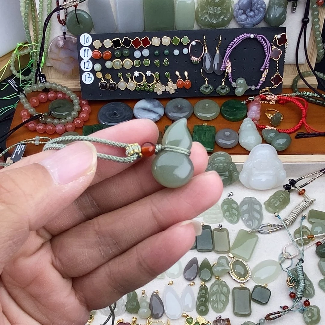 和田玉未镶嵌吊坠(不含链)