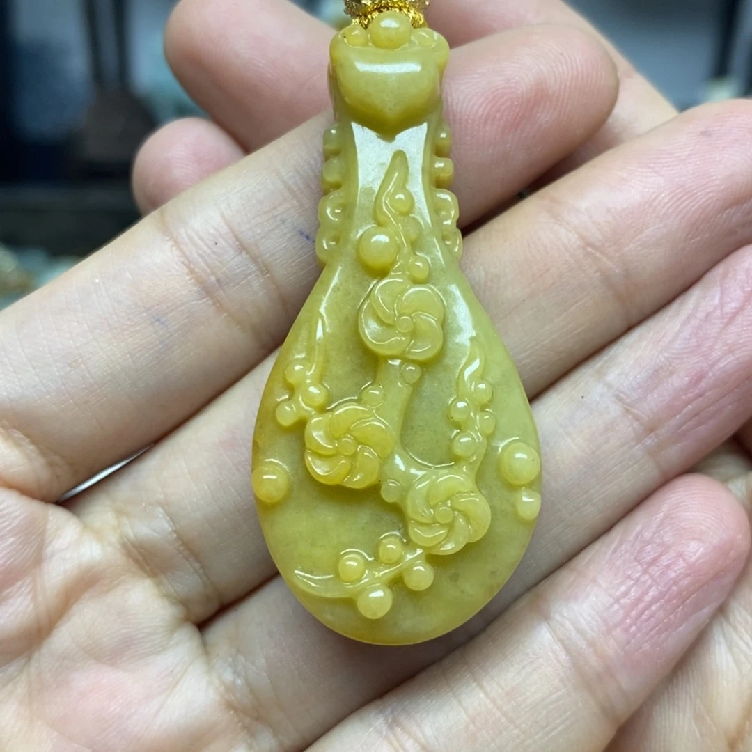 翡翠颈饰未镶嵌L*霞翡翠