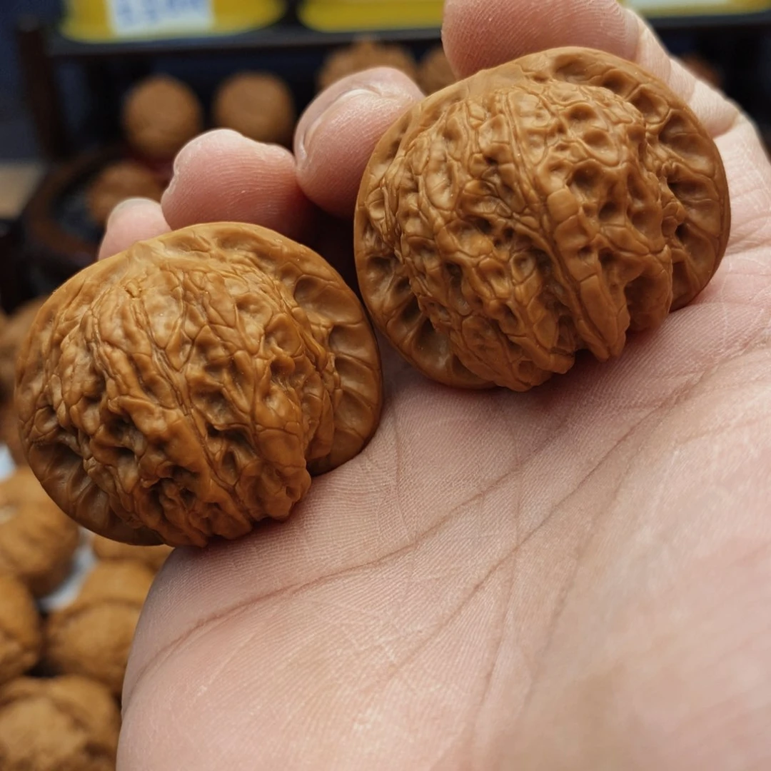 文玩核桃把件40尺 血麒麟 22