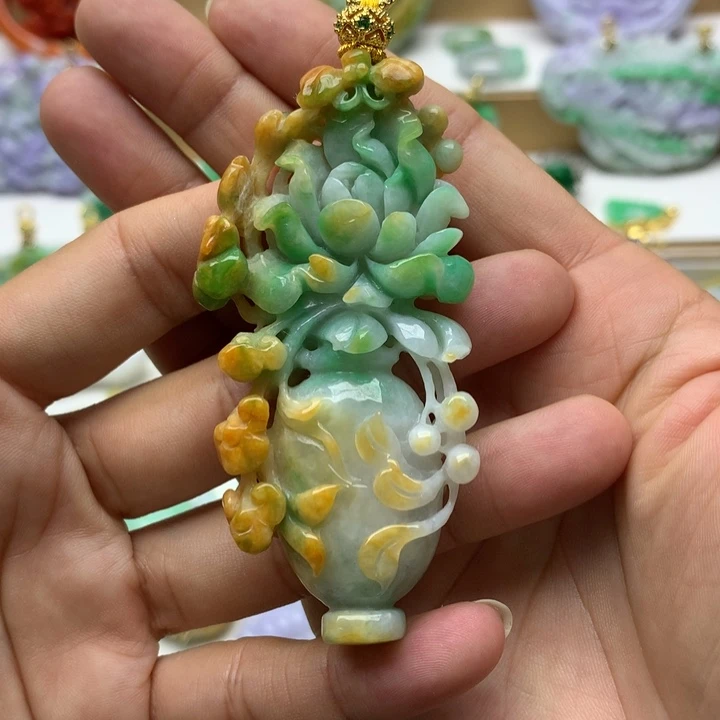 颈饰未镶嵌翡翠翡翠