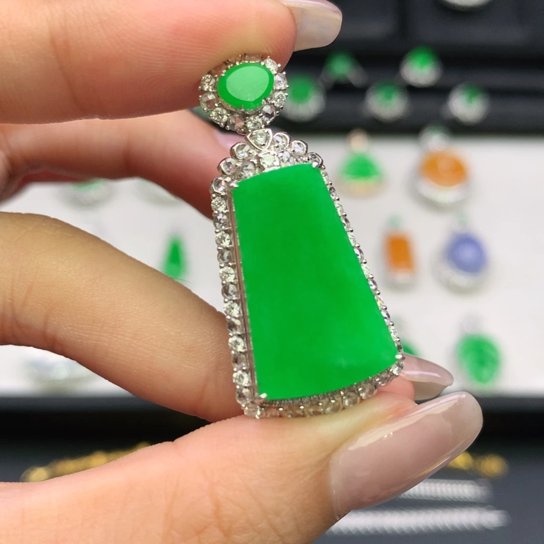 翡翠18K金镶嵌吊坠(不含链)