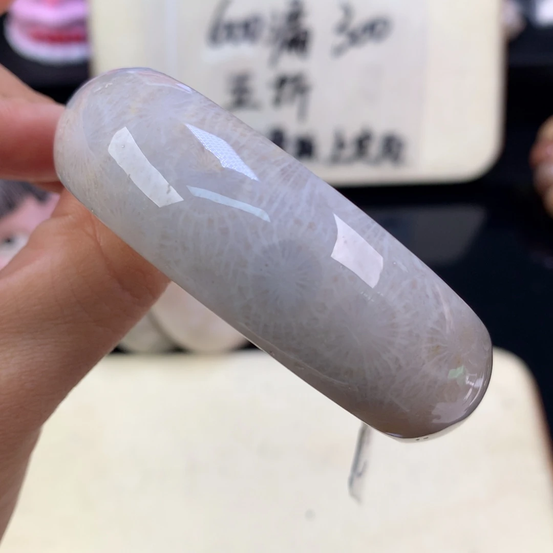 硅化珊瑚（珊瑚玉）未镶嵌颈饰五折长精美57.4圈（57号）