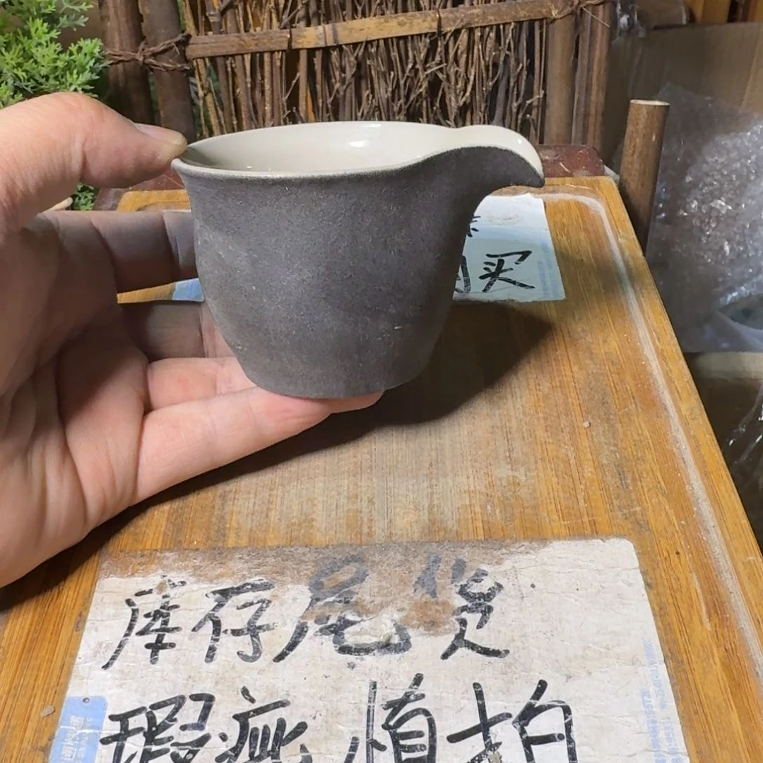 微瑕疵介意勿拍陶瓷器皿S005