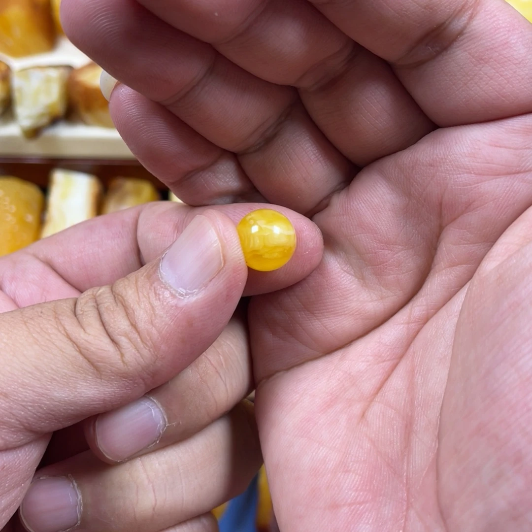 杨***丿蜜蜡未镶嵌裸石珠子