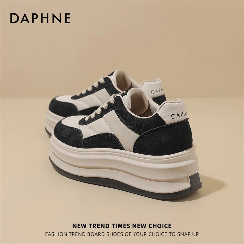 达芙妮轻便小白鞋女2025春季新款黑白色休闲板鞋厚底内增高女鞋子
