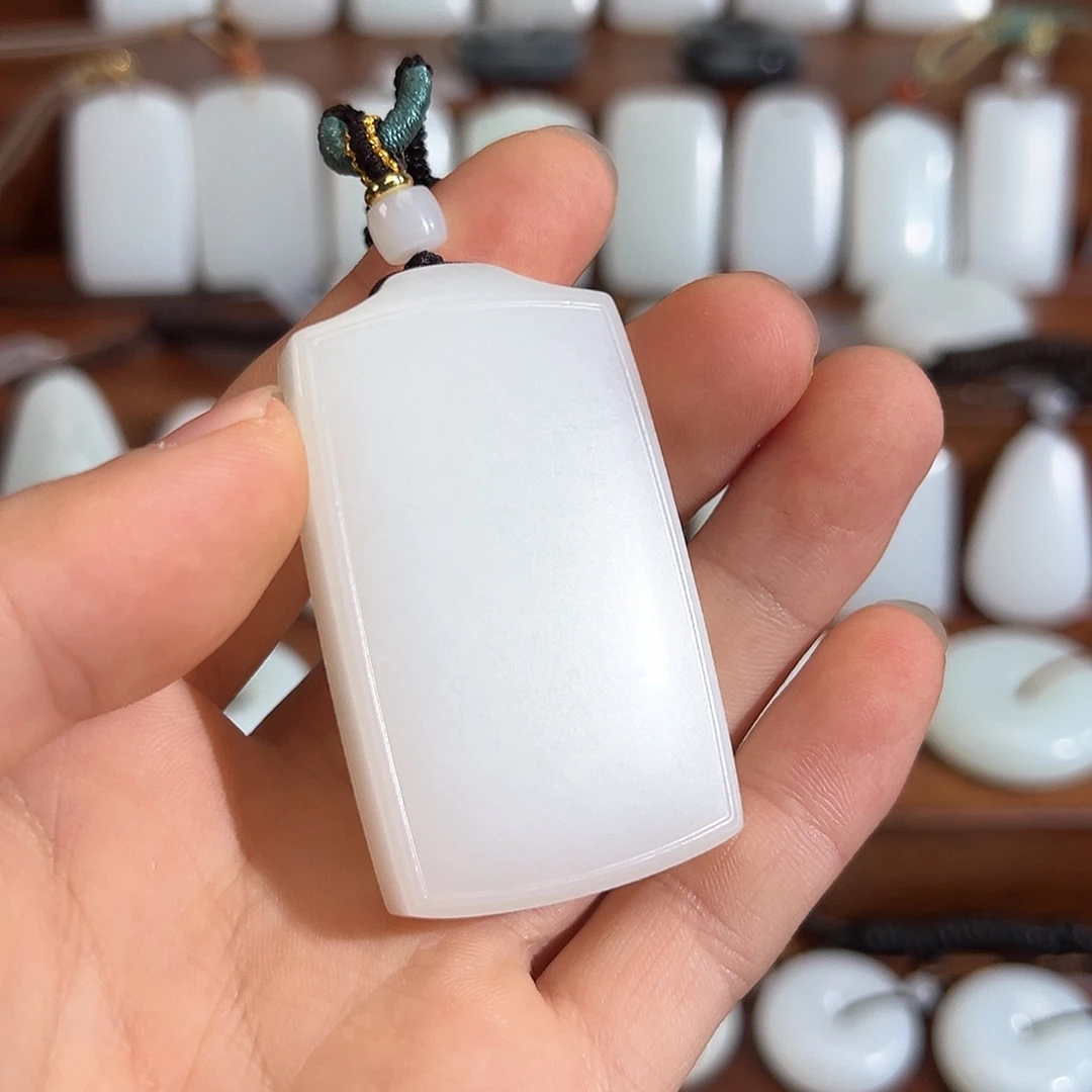 @***前和田玉（糖玉）未镶嵌颈饰