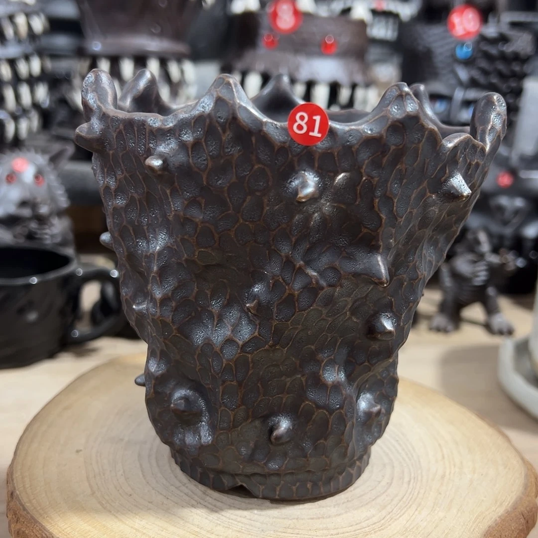 81号，手捏微瑕，内口11.5外高13