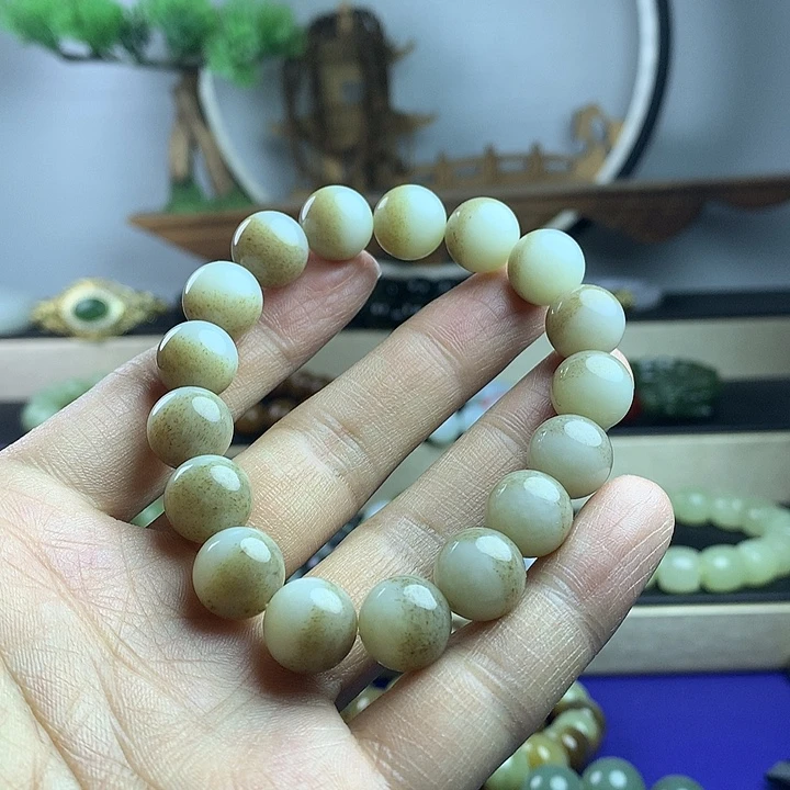 和田玉未镶嵌手串