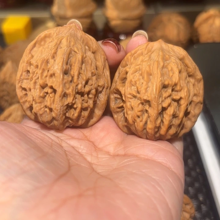 吊坠文玩核桃39麦穗虎头一对