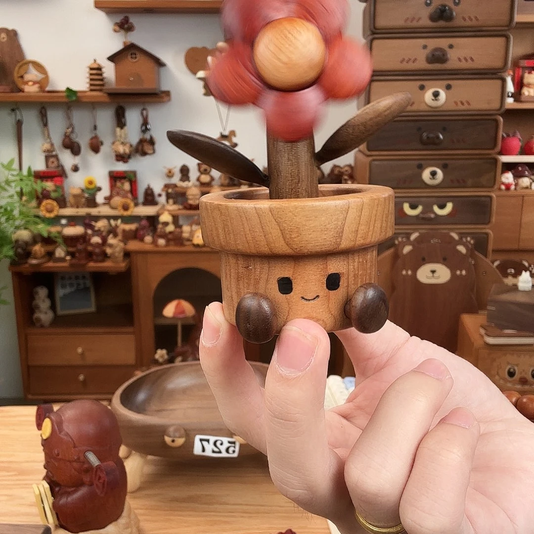 木瑕疵红色花花盆