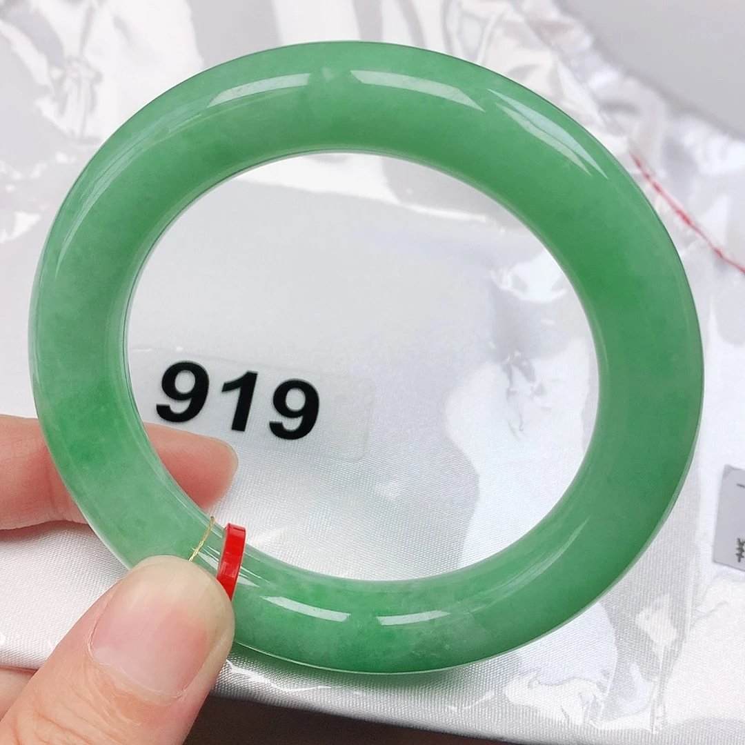 翡翠手镯未镶嵌抖音919