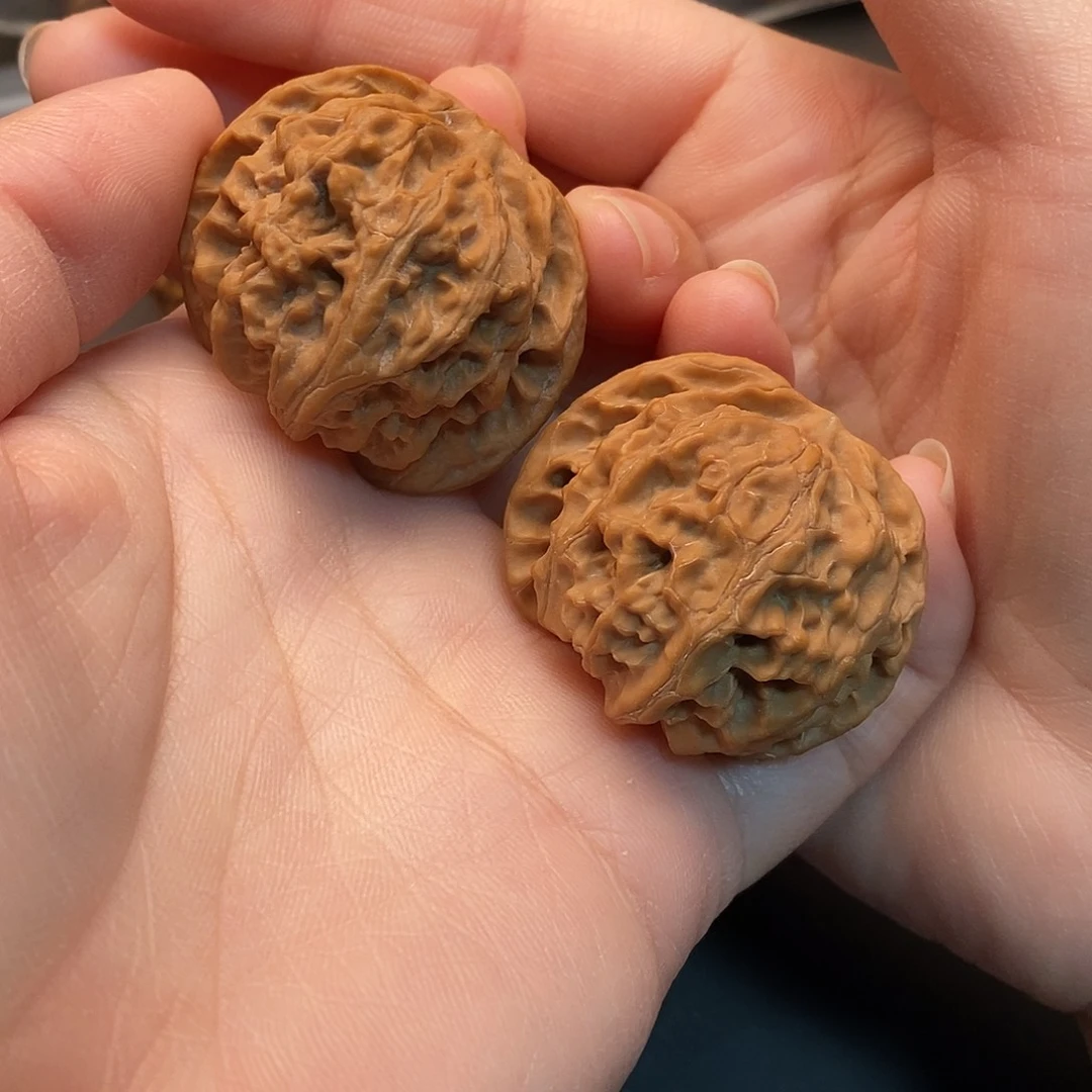 琵***误桃核把件精对儿苹果园