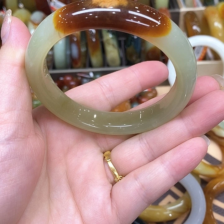 未镶嵌蛇纹石玉手镯