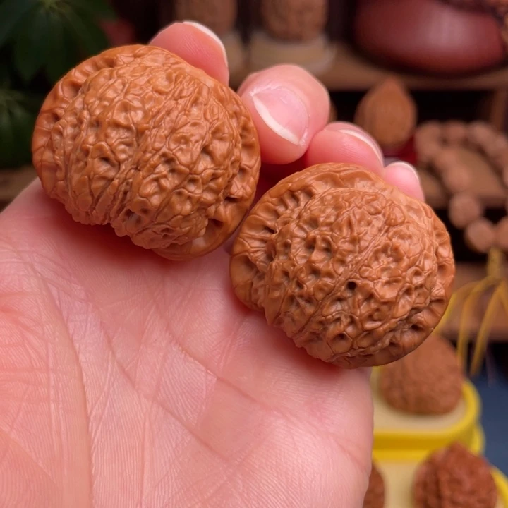 文玩核桃把件血麒麟40