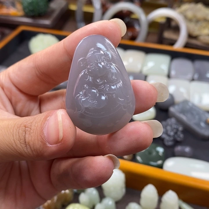 颈饰未镶嵌和田玉