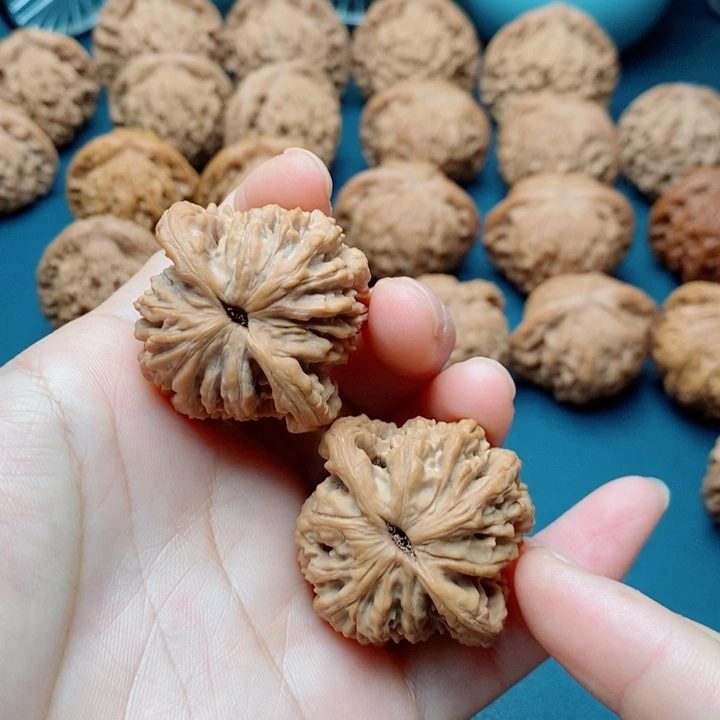 霸***霸把件文玩核桃麦虎38.39