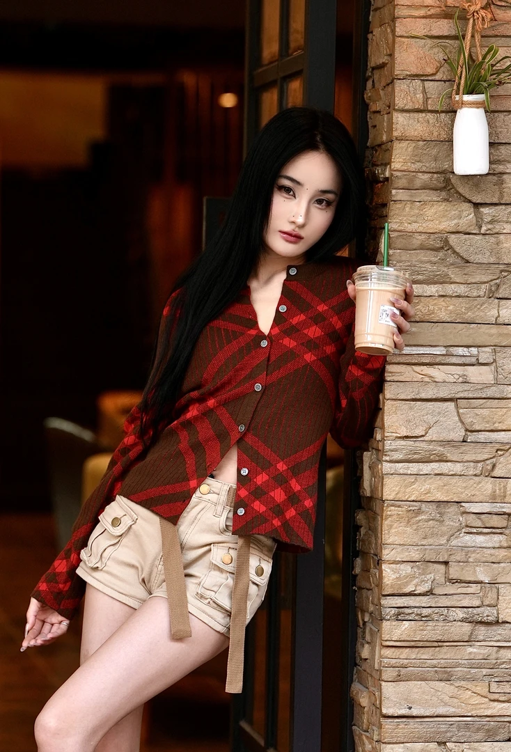 【编号167】【红色公路】超柔软工艺新款长袖针织衫6106