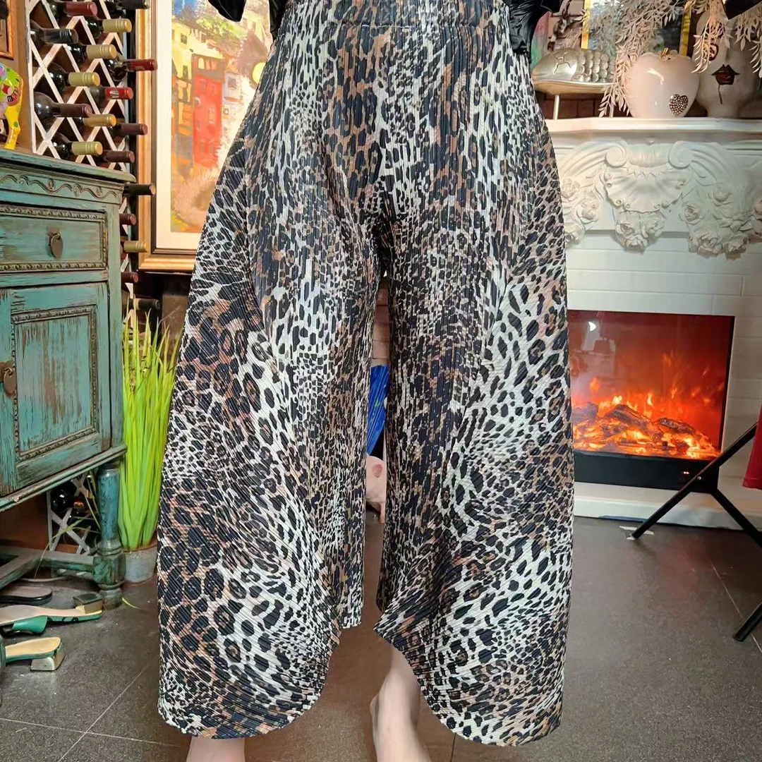 【清仓】欧洲站2025春夏褶皱洋气质高档端时尚百搭显瘦休闲裤SD4