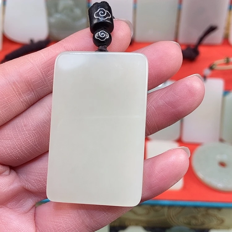 【闪购商品】颈饰未镶嵌和田玉