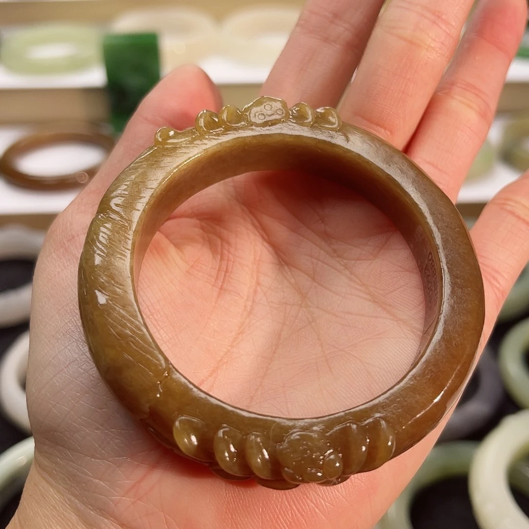 和田玉手镯未镶嵌全糖55圈口