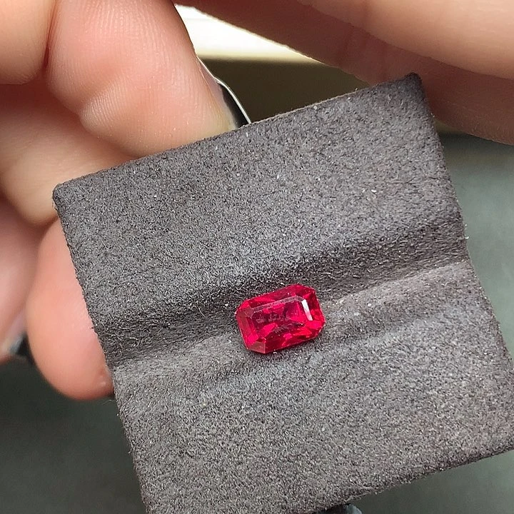 裸石未镶嵌红宝石天然缅甸鸽血1.55ctAIGS大证