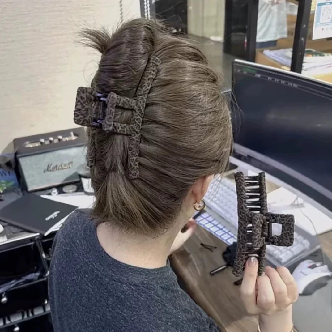 高质感豹纹发夹女后脑勺盘发抓夹发量多大号鲨鱼夹复古头饰发夹