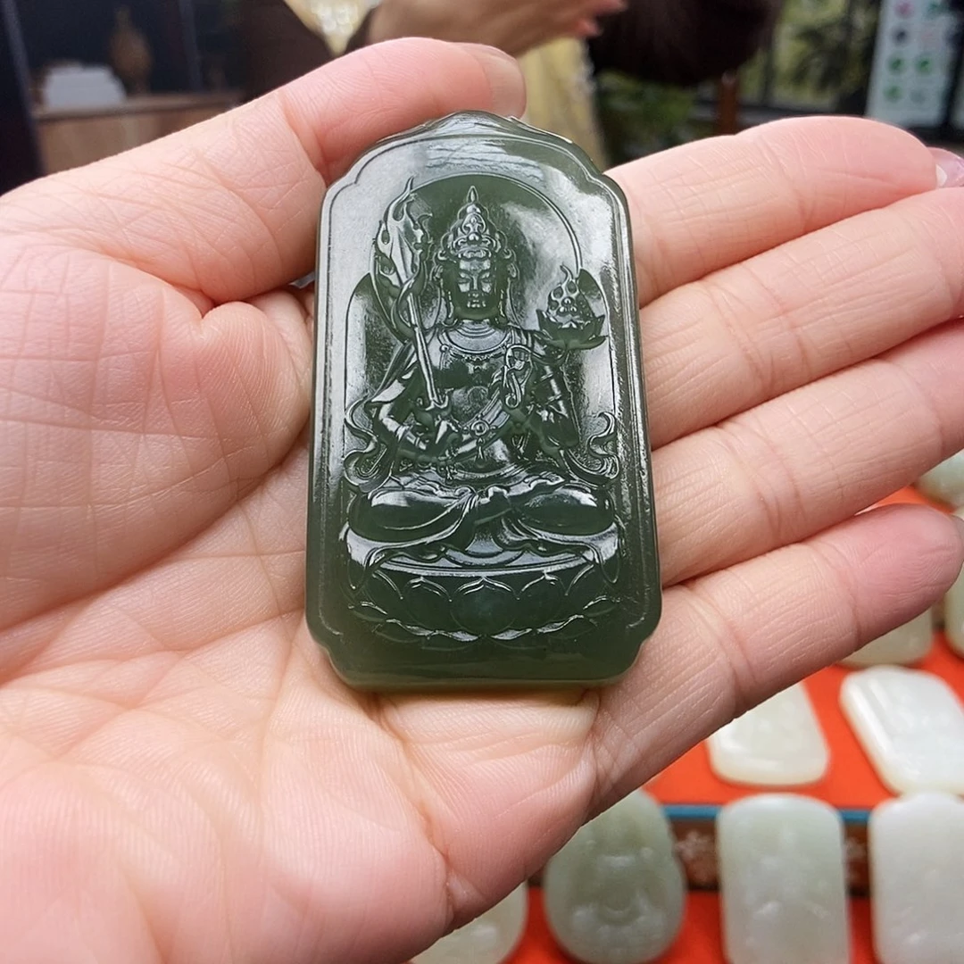 消***材和田玉未镶嵌颈饰