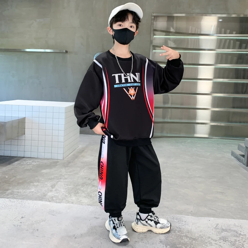 2025新款春秋春秋款男休闲时尚刺绣男童套装童装拉链字母优惠套装