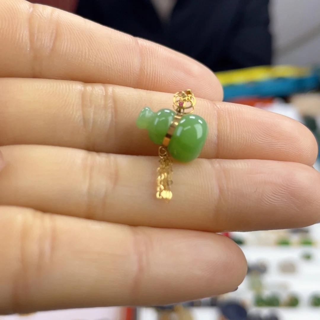 和田玉颈饰18K金镶嵌