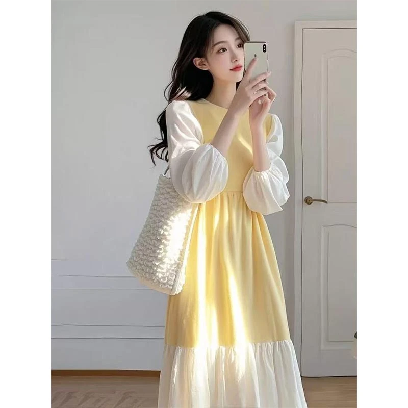 高级感气质撞色拼接连衣裙女2025年春秋新款韩系圆领中长款裙子潮