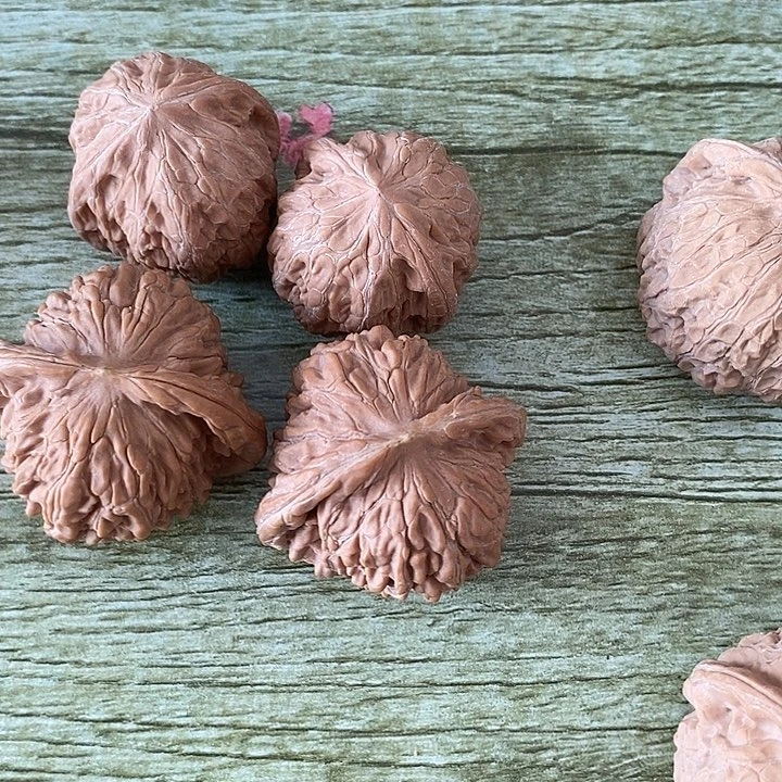 T***e吊坠文玩核桃铁锤加楼