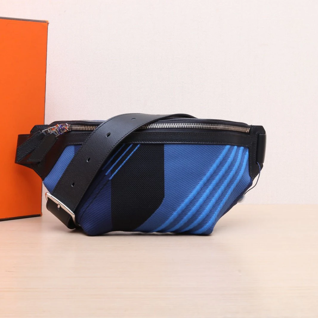 95新 Hermes/爱马仕 小花双双 黑色 Swift皮 Y刻 针织款 蓝色腰包