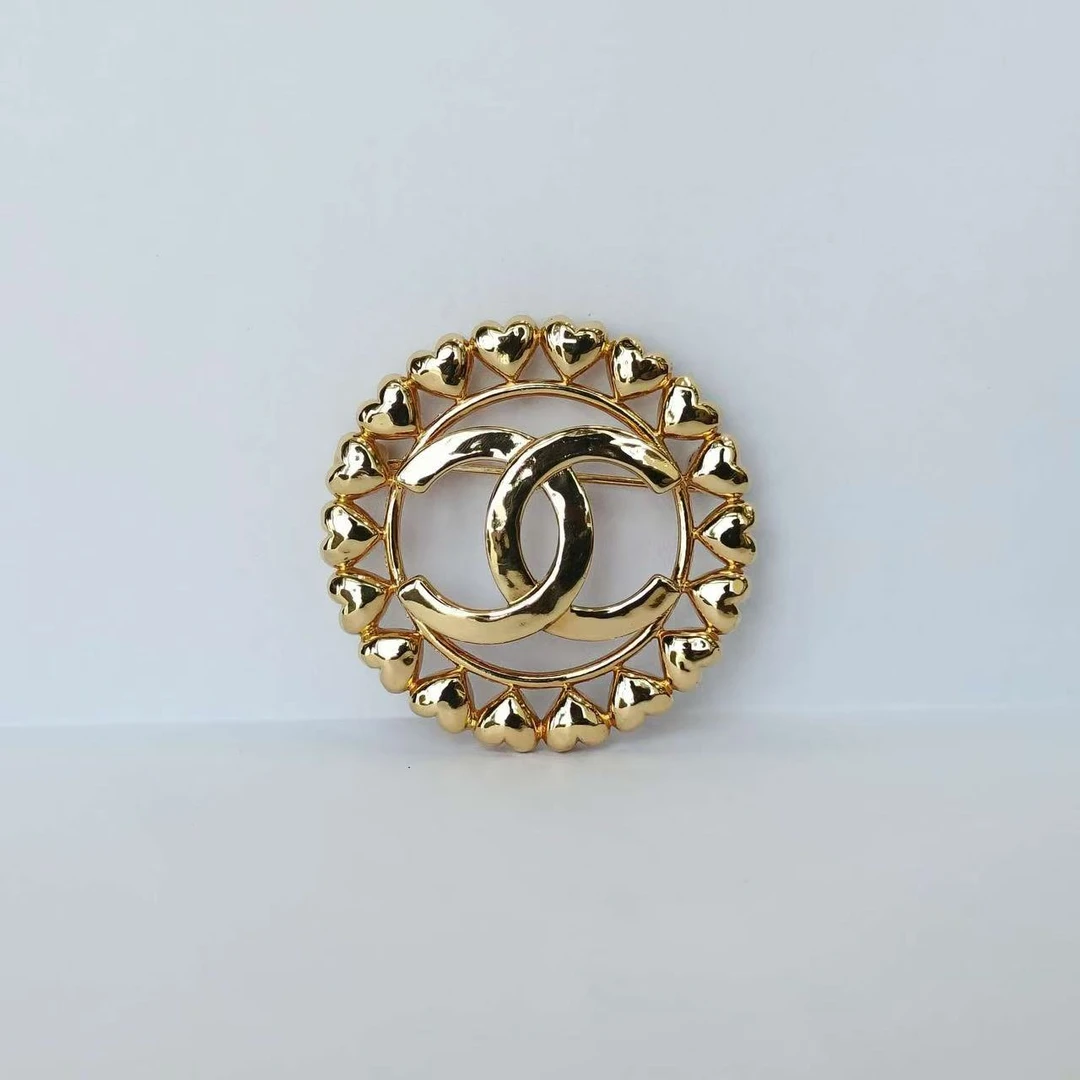 99新 Chanel/香奈儿  CHANEL 金色爱心复古胸针