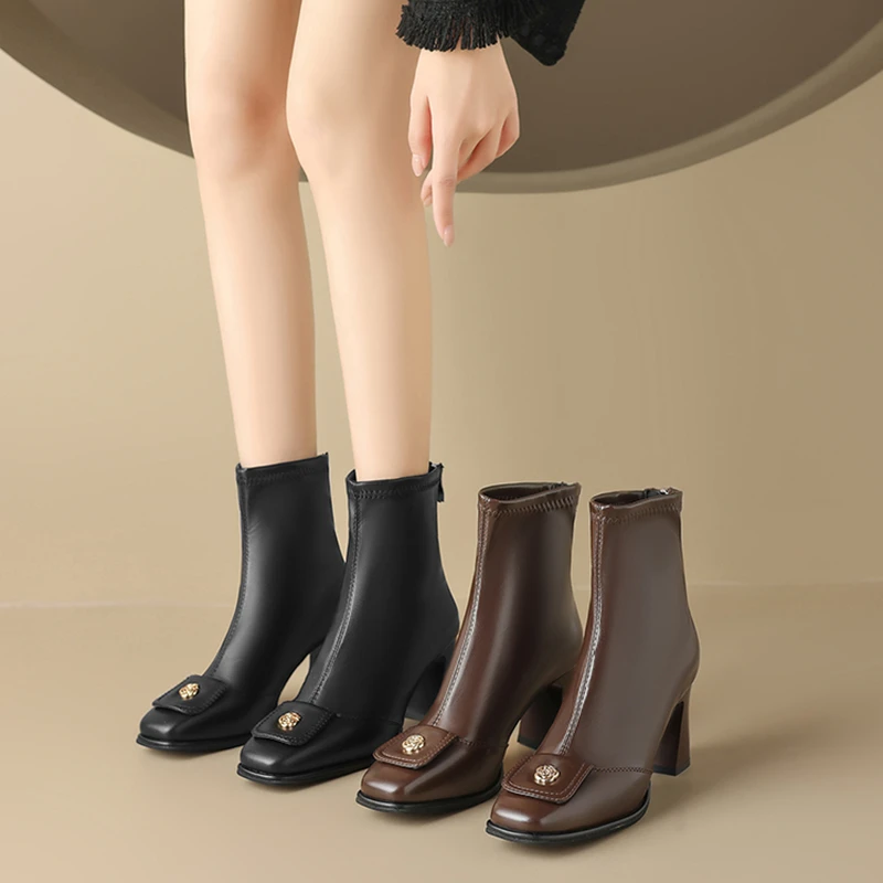 法式方头山茶花粗跟短靴女复古棕色高跟气质弹力瘦瘦靴时装马丁靴